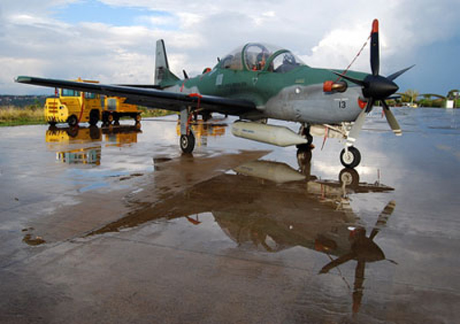 A 29 Super Tucano pod transporte RCaiafa