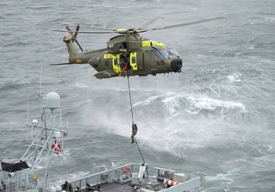 131112 noruega helicopteros aw augustawestland