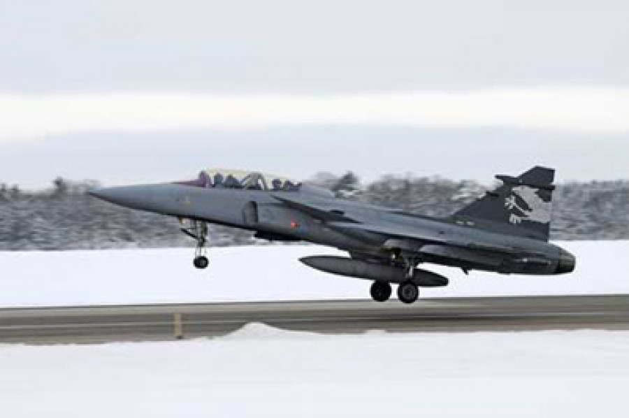 121214suecia gripen saab01