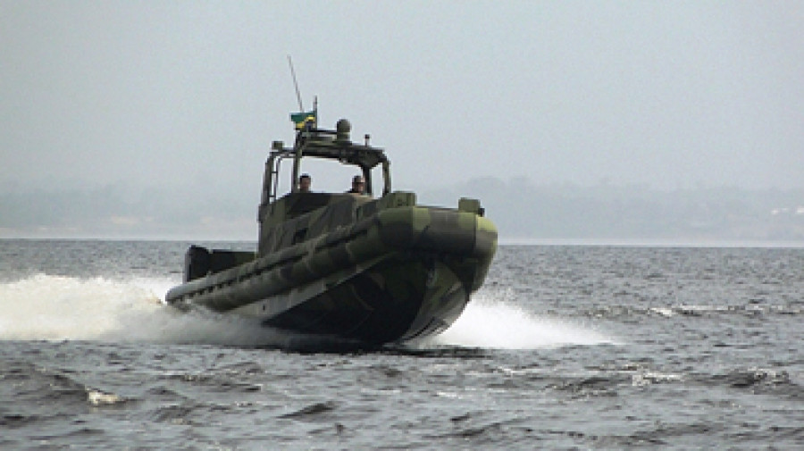 Armored boat Mazon1