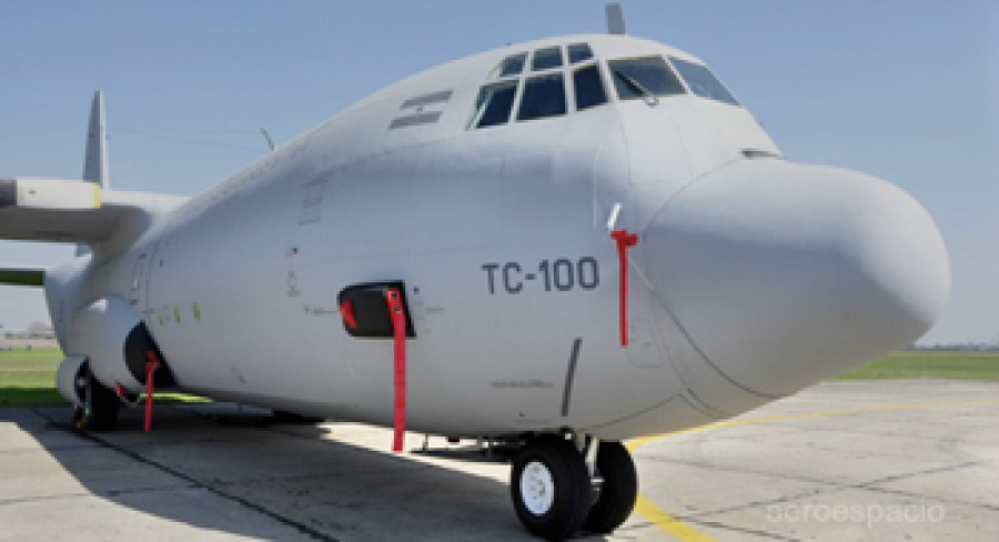 AvionL 100FAA Aeroespacio