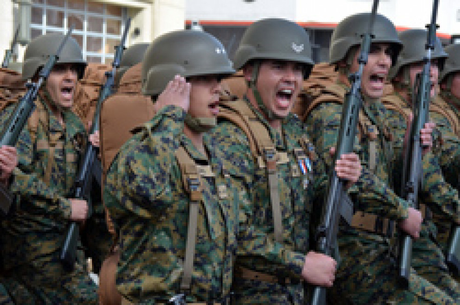 Ejército de Chile estrena nuevo uniforme pixelado de confeccionado por Fabricato