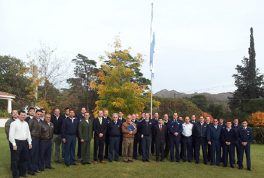 UNASUR grupotrabajo avionentrenamiento