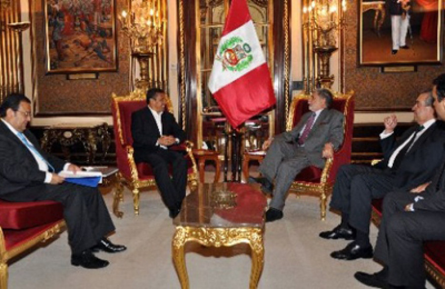 Otarola Humala Amorim Dic2011
