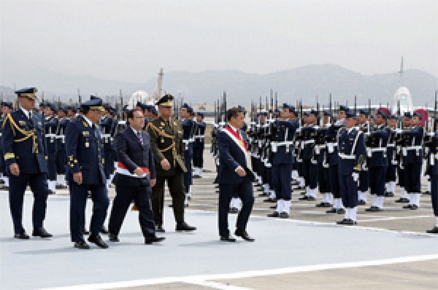FuerzaAereaPeru clausura