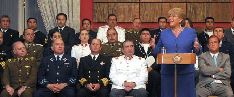 Bachelet.Alargado