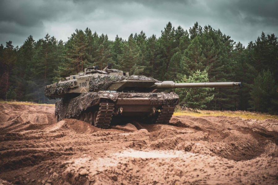Carro de combate Leopardo del Ejército de Tierra en Letonia. Foto: Emad