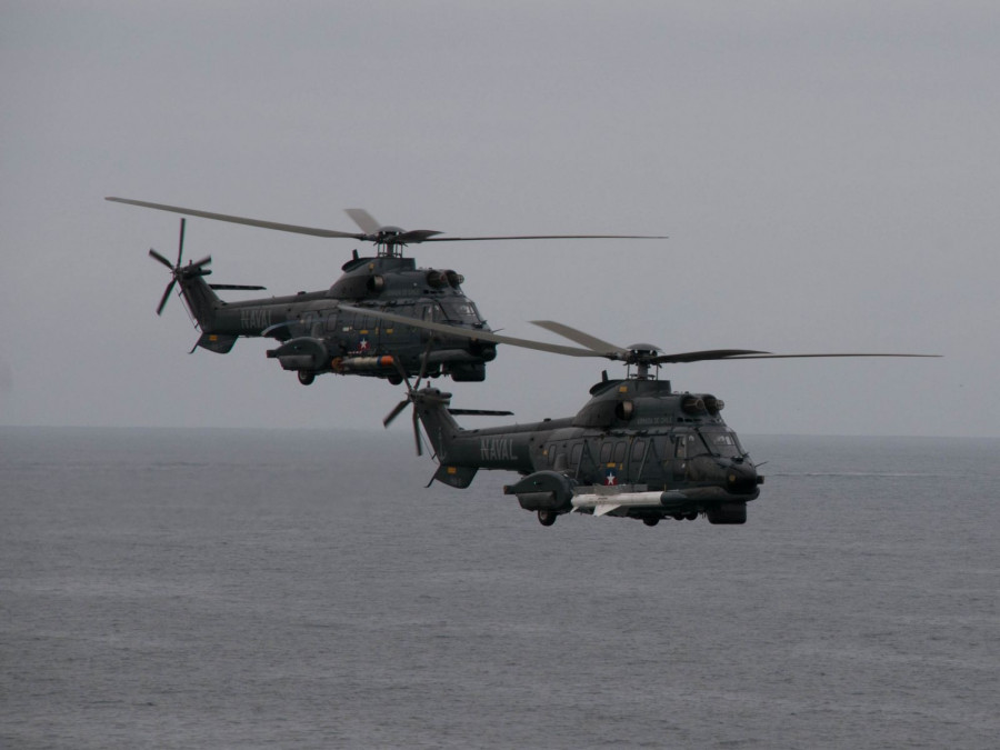 Helicópteros Cougar configurados con misil Exocet AM-39 y torpedo Mk-46. Foto: Armada de Chile