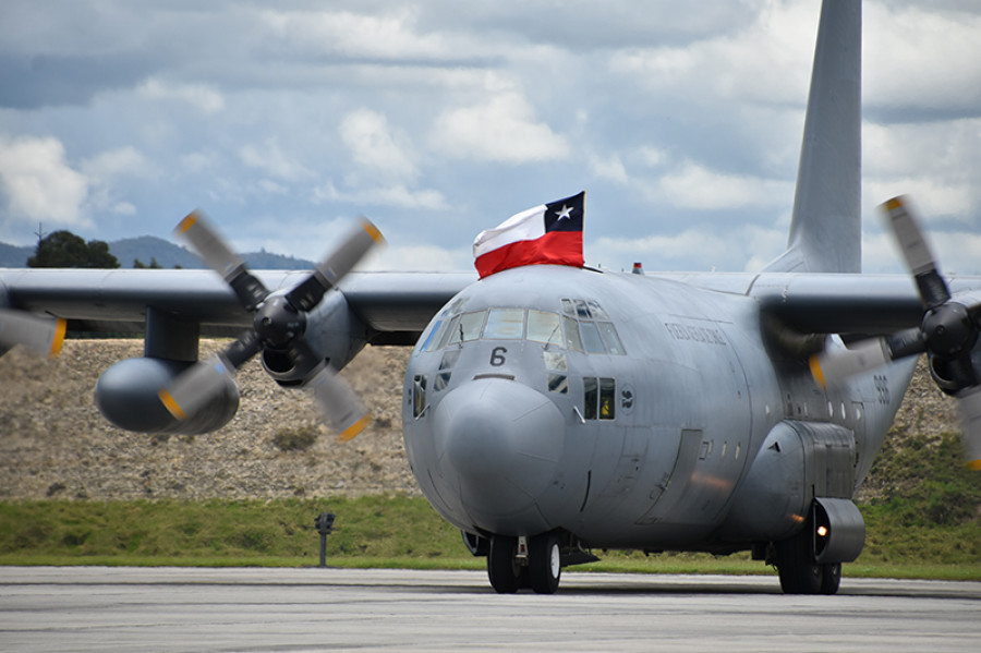 El C-130H de la FACh en la base aérea Capitán Germán Moreno Olano, en Palanquero, Colombia. Foto: FACh