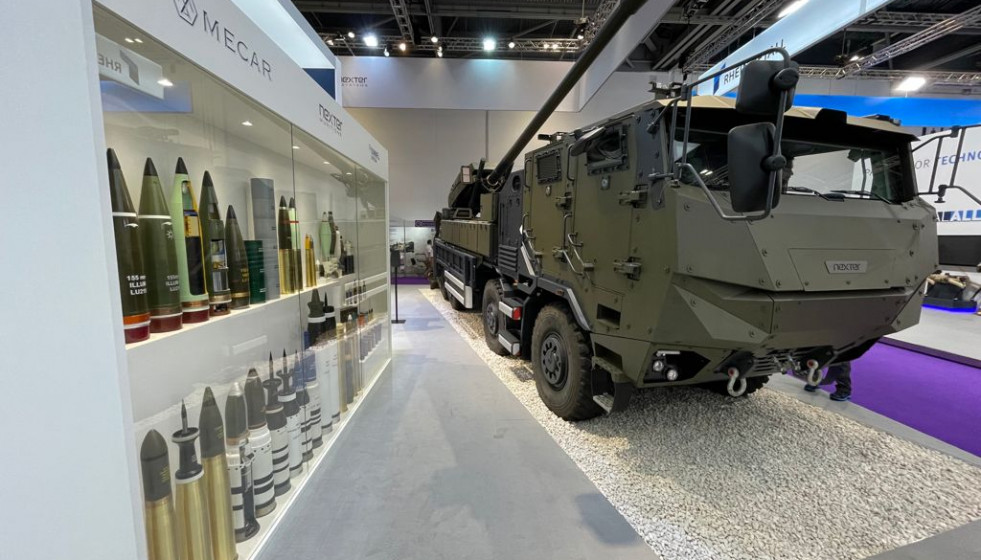 Caesar 8x8 expuesto en DSEI 2021. Foto: Nexter