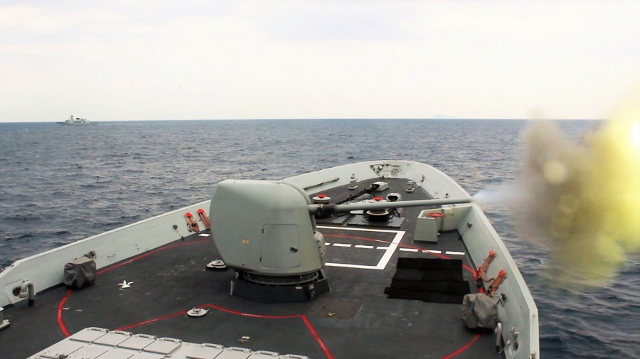 Cañón de 127 mm de la fragata Méndez Núñez. Foto: Armada española