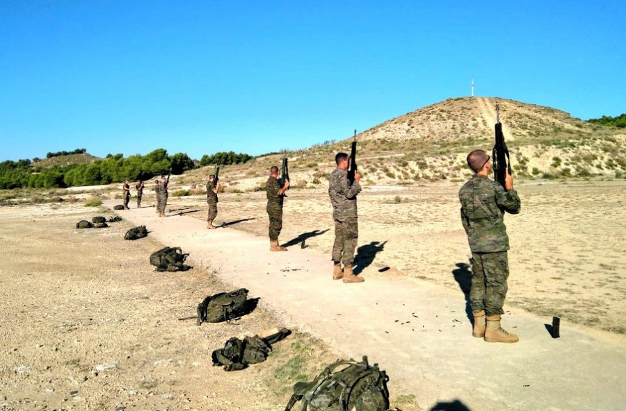 Ejercicio de tiro con fuego real con fusil de asalto HK G36E. Foto: Ejército de Tierra