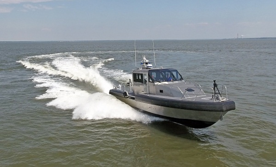 Lancha rápida 45 Defiant. Foto: Metal Shark Boats