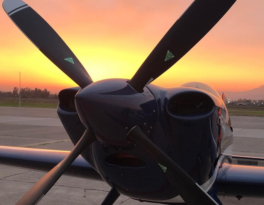 Los nuevos GB1 GameBird de Game Composites reemplazarán a los Extra 300L de Los Halcones. Foto: Game Composites