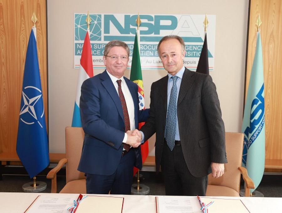 Firma del contrato de la NSPA con FN Herstal. Foto: NSPA