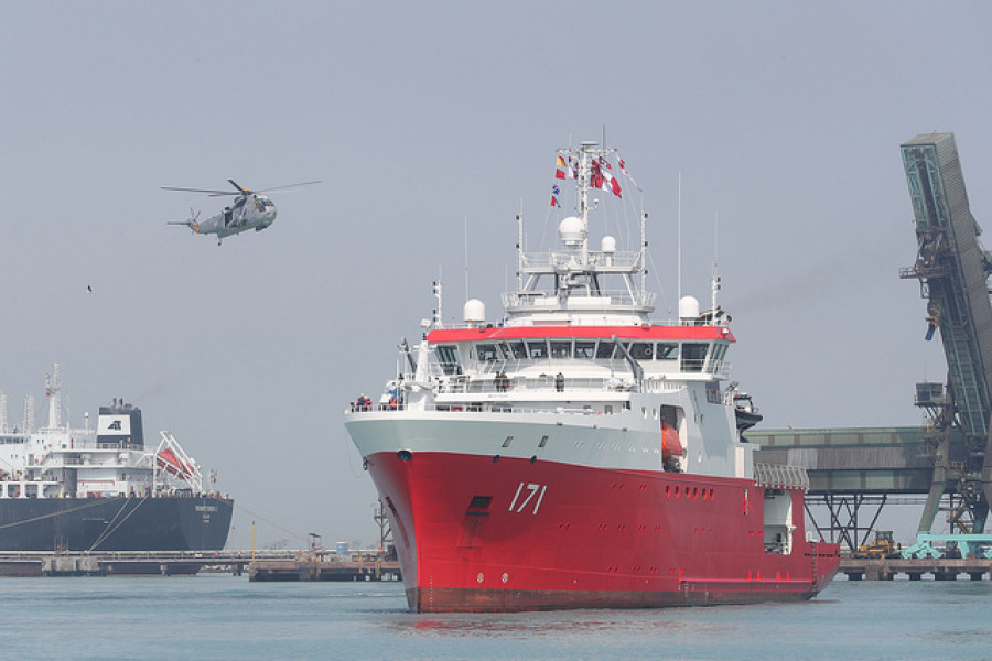 El BAP Carrasco haciendo su ingreso a la base naval del callao el 16 de marzo pasado. Foto: Ministerio de Defensa del Perú