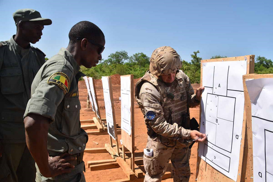Militares españoles en la misión de entrenamiento de la Unión Europea en Mali. Foto: Emad