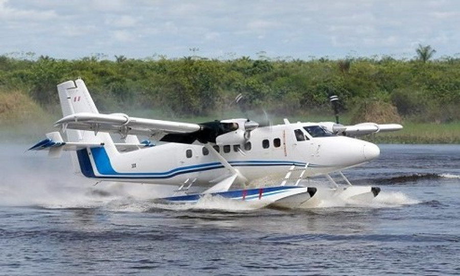 Peru FuerzaAerea DHC 6 400 Jul2015 MinDefPeru 494x297
