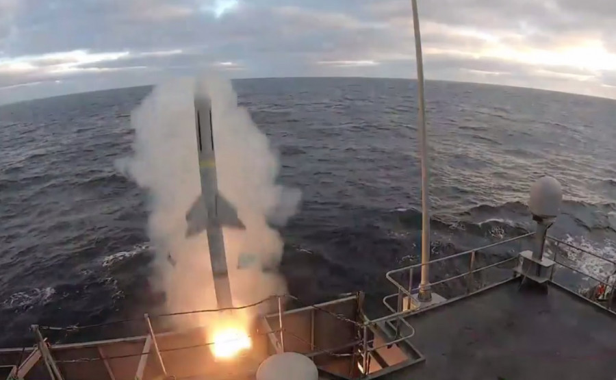 FF Riveros disparo misil RIM 7P NATO Sea Sparrow (1) (1)