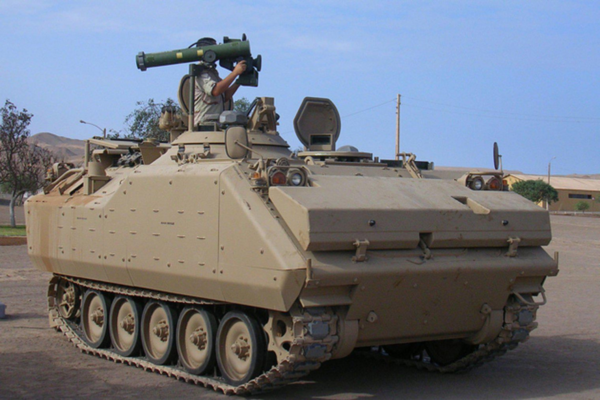 AIFV del Ejercito de Chile con misil Spike LR