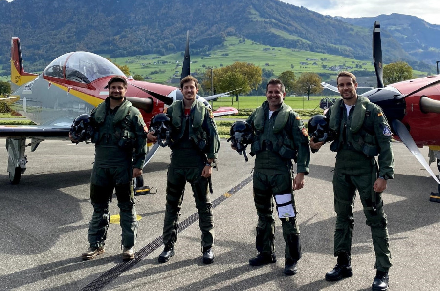 Pilatus instructores pc21