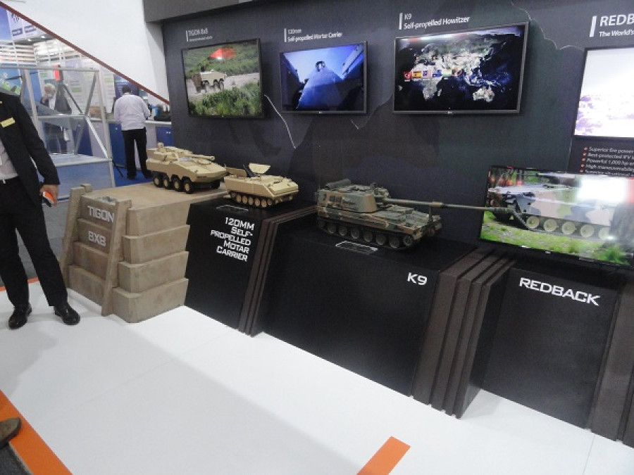Tigon8x8 K9Thunder ;113Portamortero120mm AudiovisualRedbackIFV HanwhaDefense Sitdef2021 oct2021 PeterWatson 01
