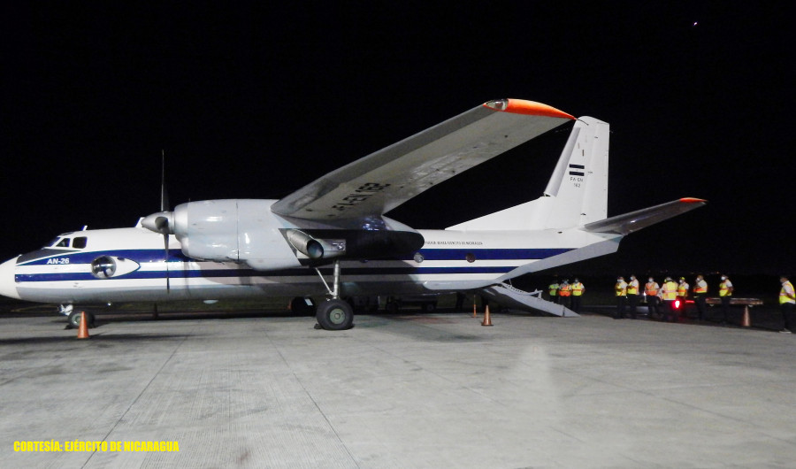 Antonov An 26 de la Fuerza Aérea de Nicaragua transportó vacunas
