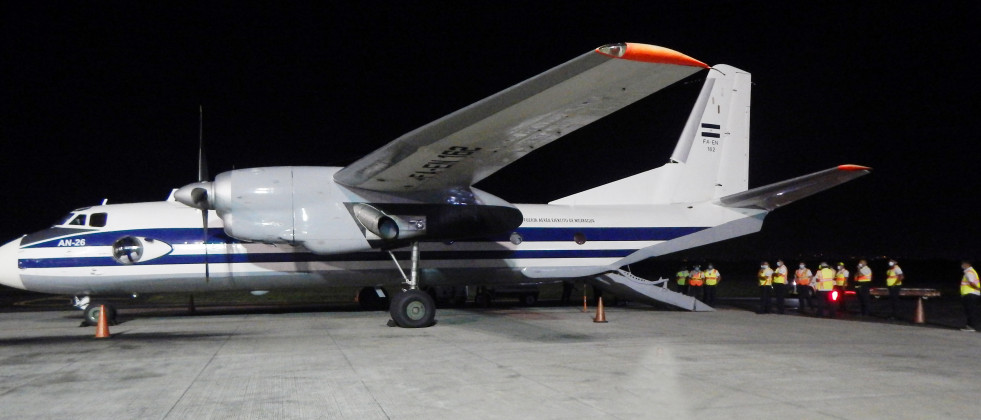 Antonov An 26 de la Fuerza Aérea de Nicaragua transportó vacunas
