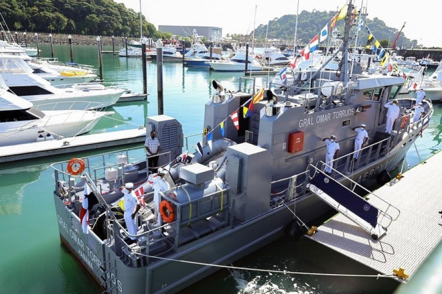 EEUU entrega patrullero costero Metal Shark Defiant 85 a Senan de Panamá 2