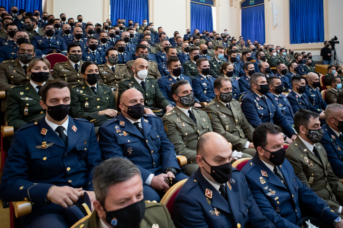 164 condecorados por la mision de evacuacion de Afganistan