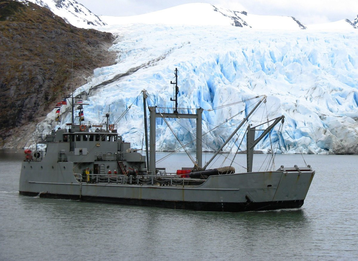 Barcaza LSM 90 Elicura foto Armada de Chile 005