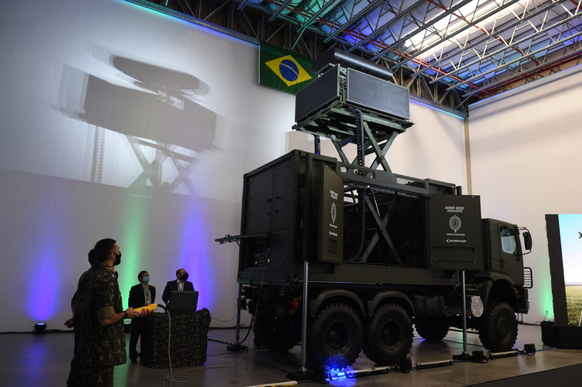 Embraer presenta el Saber M200 Vigilante, el nuevo radar de defensa aérea de Brasil