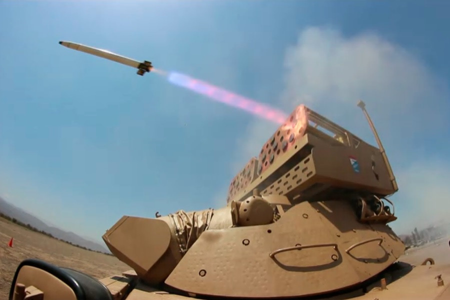 Tiro demostrativo del Sistema Lanzador de Cohetes desde un Leopard 1V imagen Famae