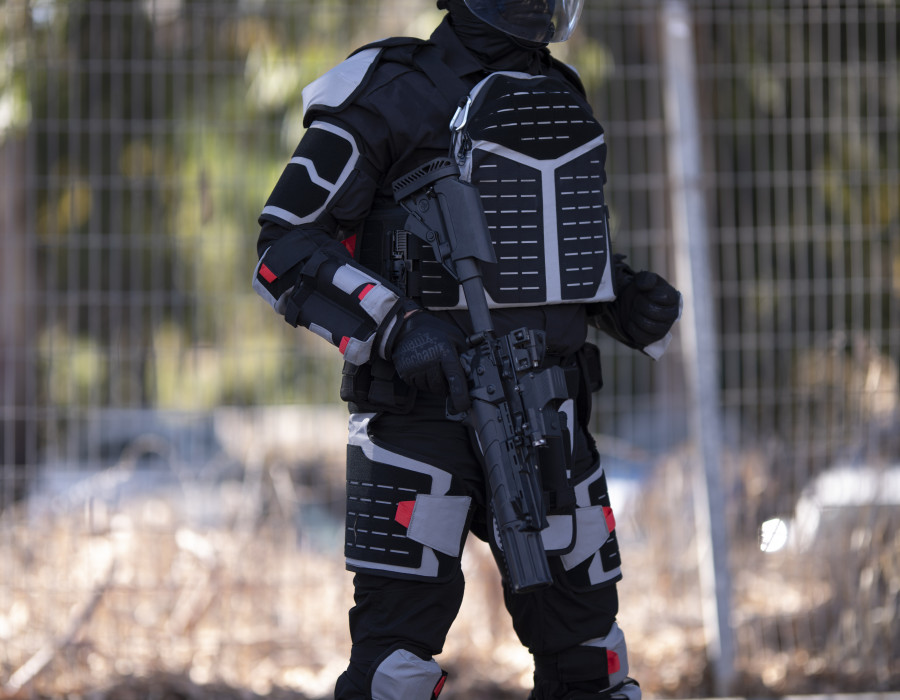 Equipo de protección antidisturbios VPS GAL. Foto IWI
