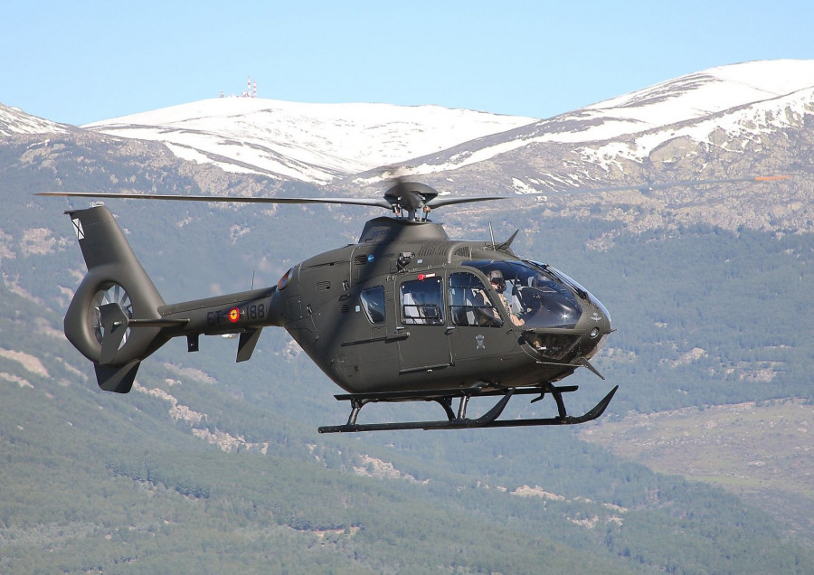 ​Defensa firma con Airbus la compra de 36 helicópteros H135 para las FFAA y FCSE