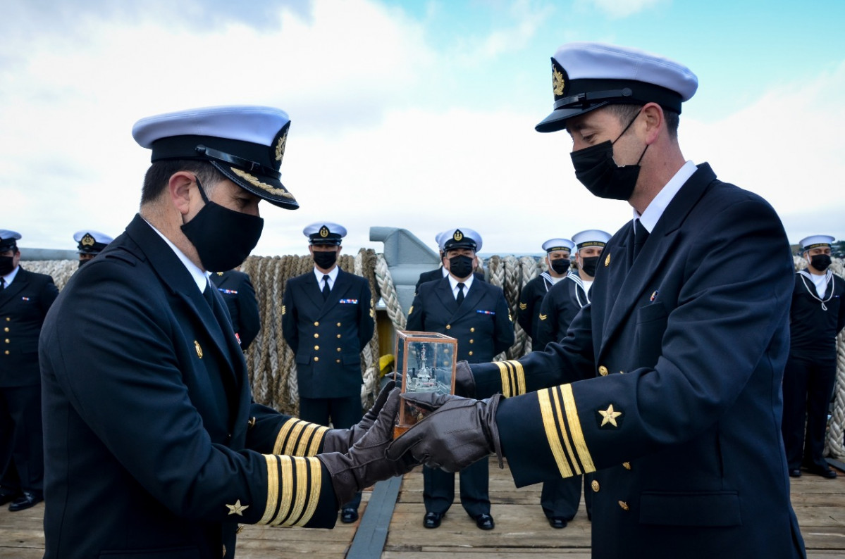 ATF 67 Lautaro ceremonia de aniversario  foto Armada de Chile