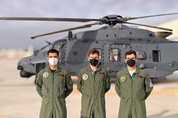 Nuevos pilotos del helicóptero nh90