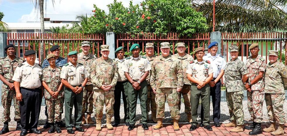 Surinam Defensa GN Dakota Sur Comando Sur