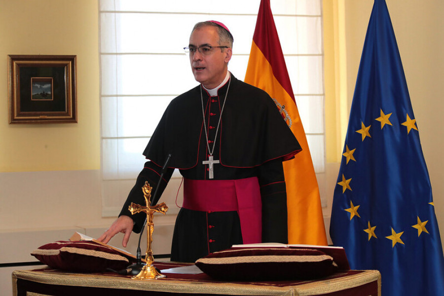 Arzobispo castrense monseñor aznarez