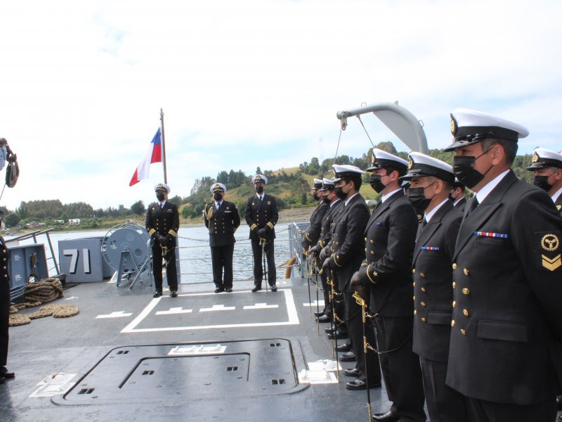 Cambio de mando en unidades de la Quinzona foto Armada de Chile 006