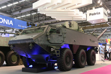 Finlandia compra a Patria tres blindados 6x6 de preserie para probarlos
