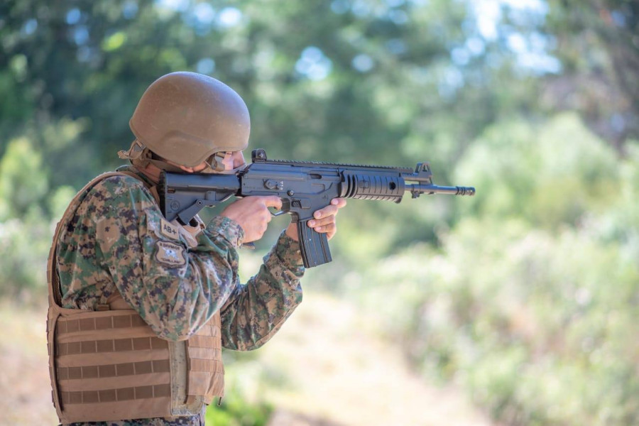 Pru00e1ctica de tiro con el fusil IWI Galil ACE 22 NC foto Eju00e9rcito de Chile