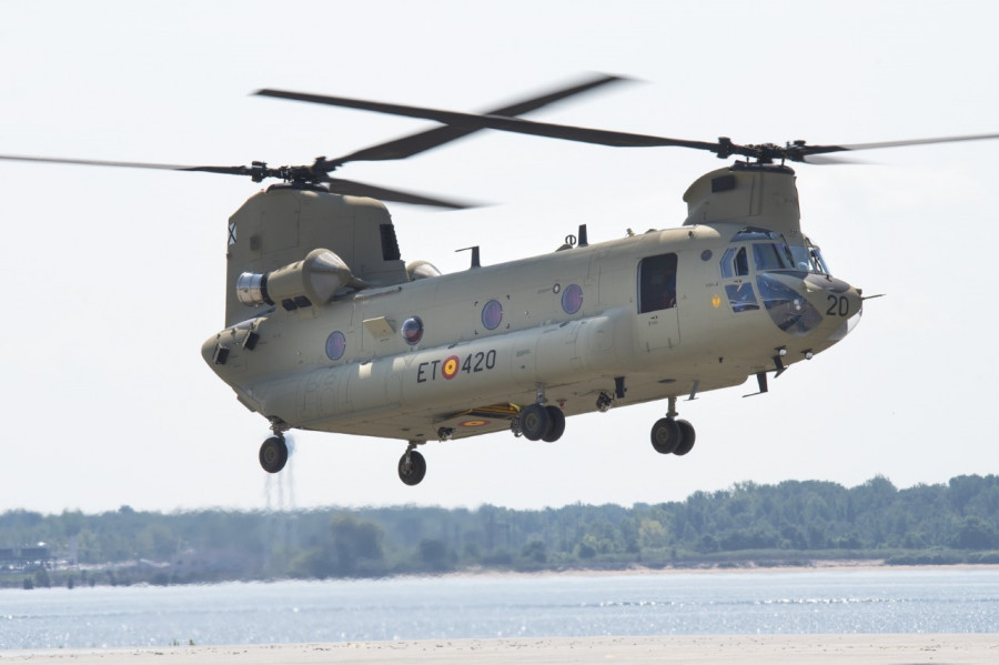 Primer chinook f ejercito español