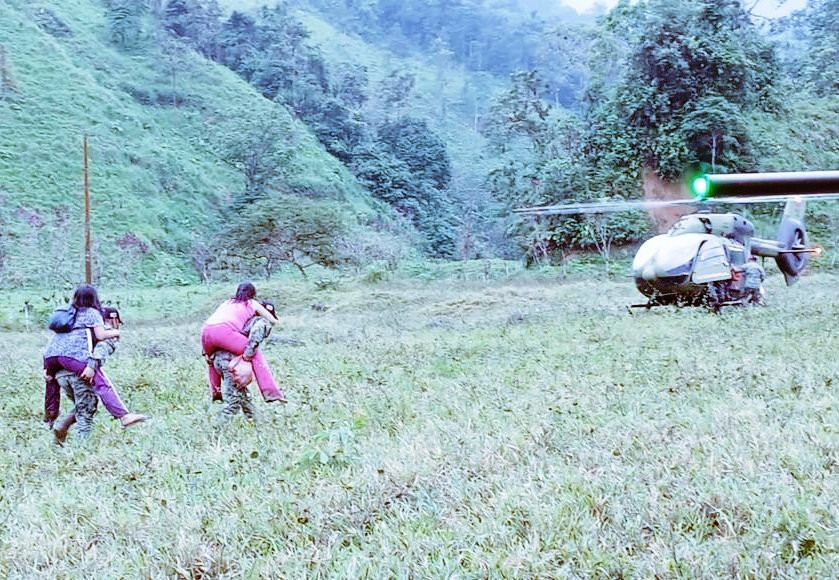 H145 ECUATORIANO EN LABORES DE RESCATE. FOTO FUERZA AEREA ECUADOR (2)