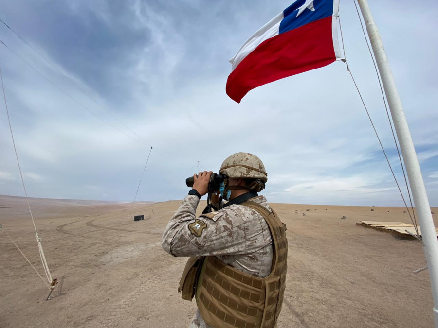 Personal de la Brigada Motorizada Rancagua efectuando labores de control en la frontera con Perú foto Ejército de Chile