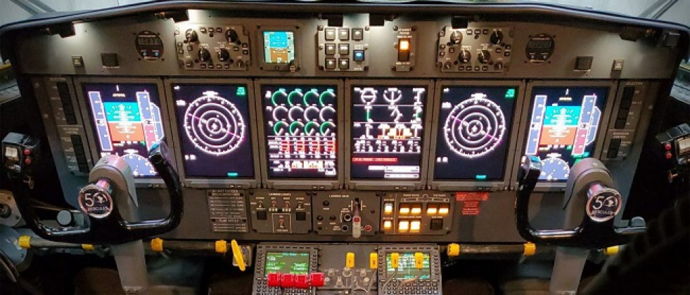 L 100 2021 cockpit SingaporeRelease feb2022 Astronautics 650px