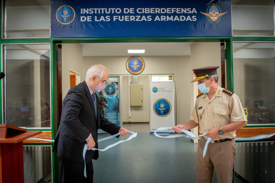Taiana y paleo en la inauguracion del icffaa