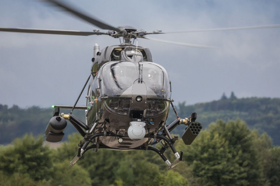 El helicóptero Airbus H145M ensaya el uso de misiles Spike