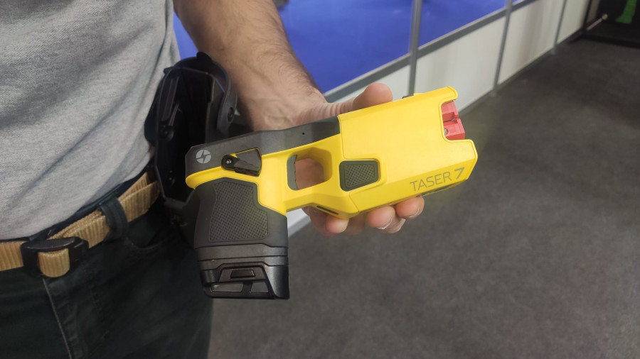 Pistola taser