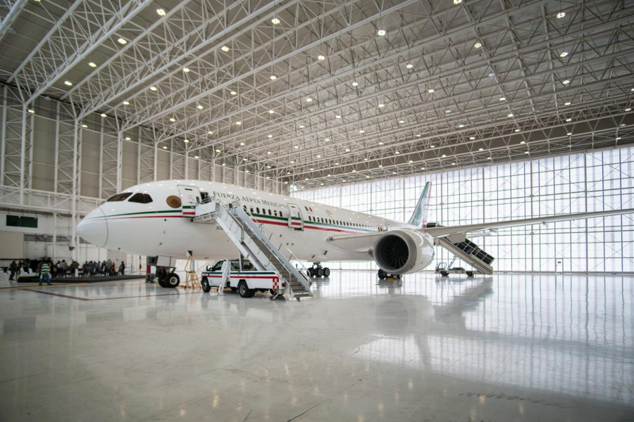 Presidente de México de decanta por entregar avión presidencial a empresa que administrará Aeropuerto Ángeles